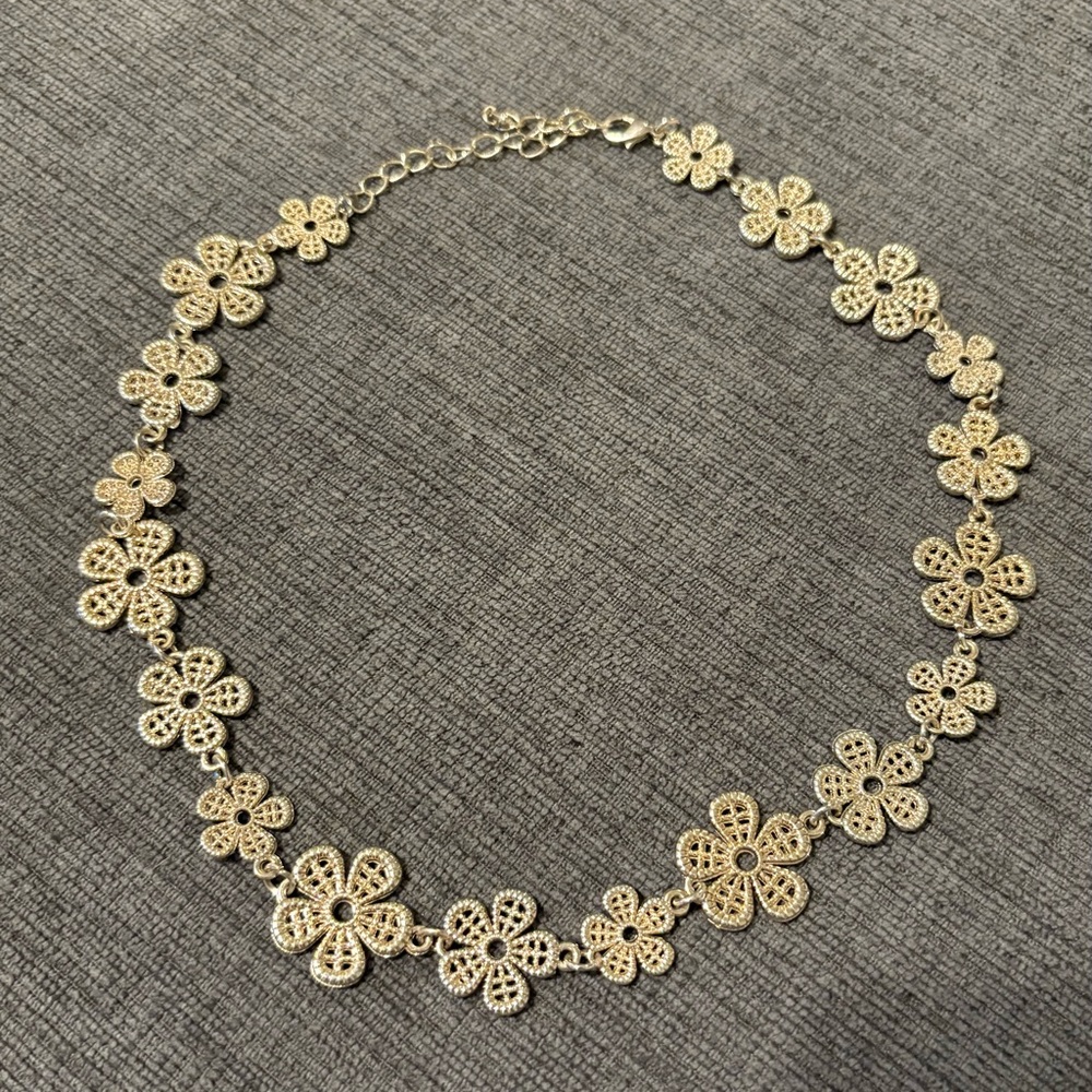 Elegant Gold-Colored Floral Necklace